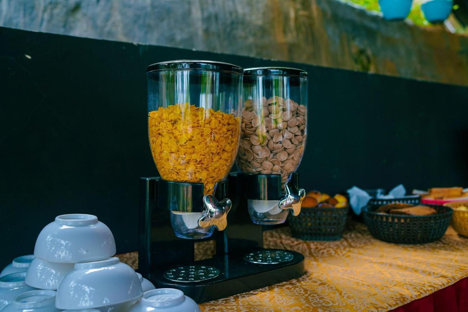 Haze Woods Resort Vaduvanchal 外观 照片
