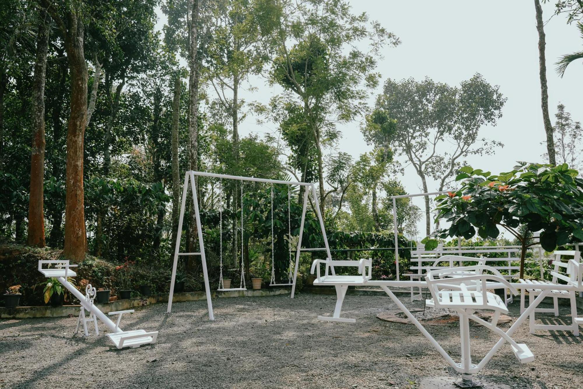 Haze Woods Resort Vaduvanchal 外观 照片