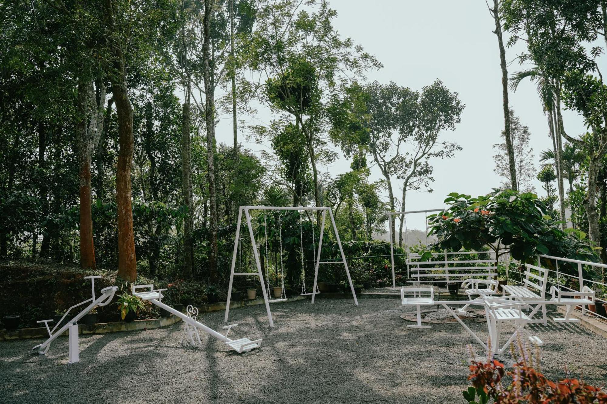 Haze Woods Resort Vaduvanchal 外观 照片