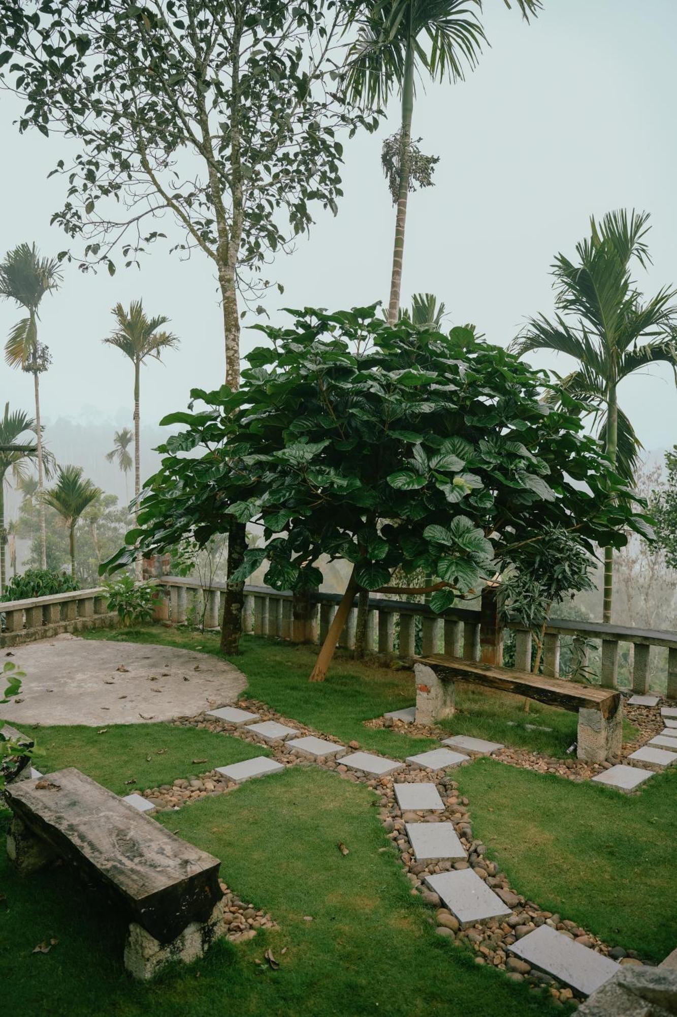 Haze Woods Resort Vaduvanchal 外观 照片