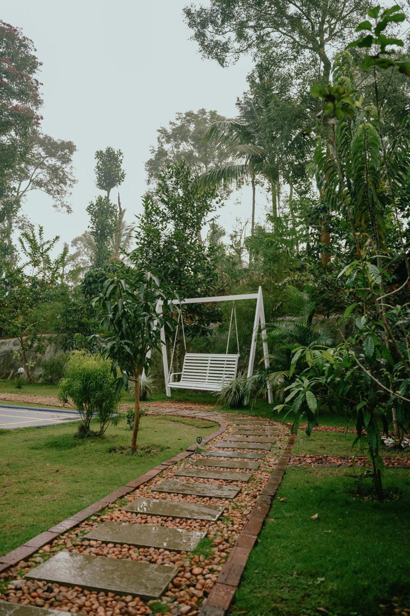 Haze Woods Resort Vaduvanchal 外观 照片