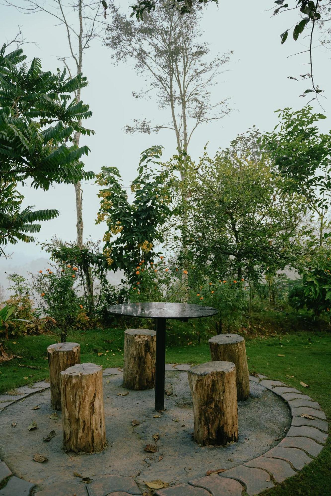 Haze Woods Resort Vaduvanchal 外观 照片