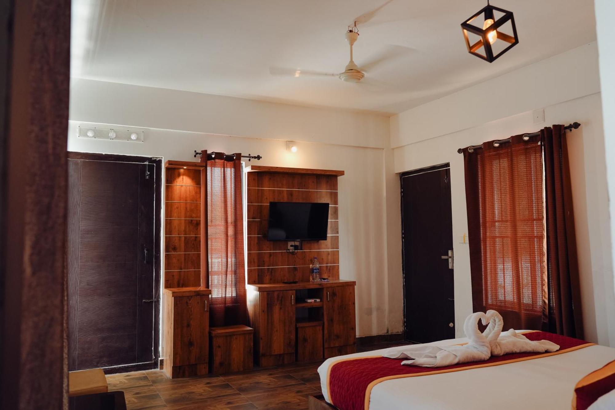 Haze Woods Resort Vaduvanchal 外观 照片