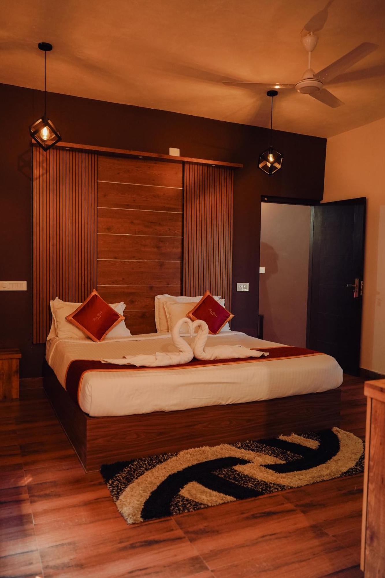 Haze Woods Resort Vaduvanchal 外观 照片