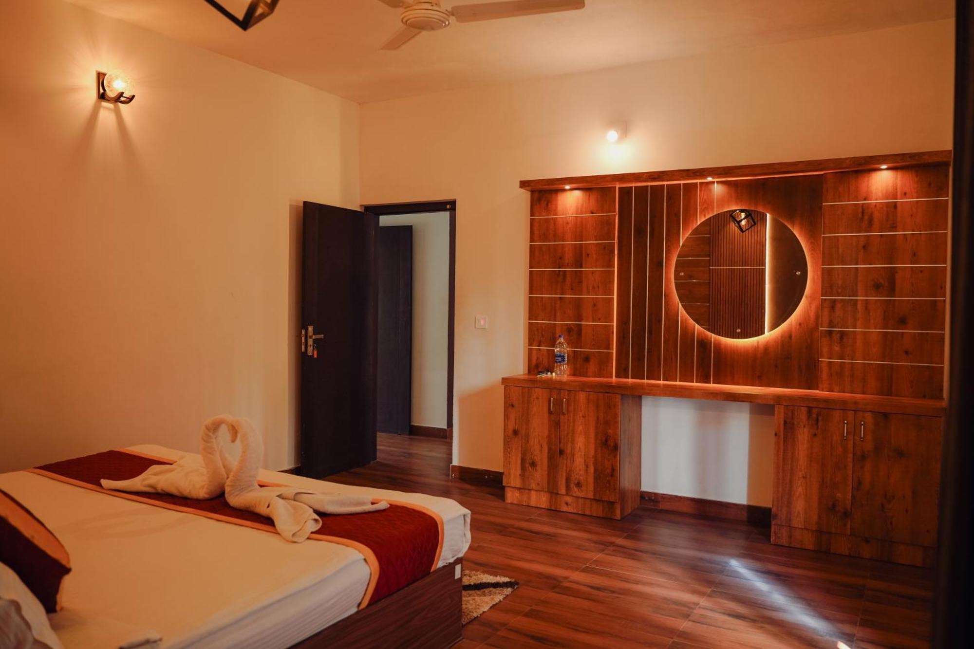 Haze Woods Resort Vaduvanchal 外观 照片