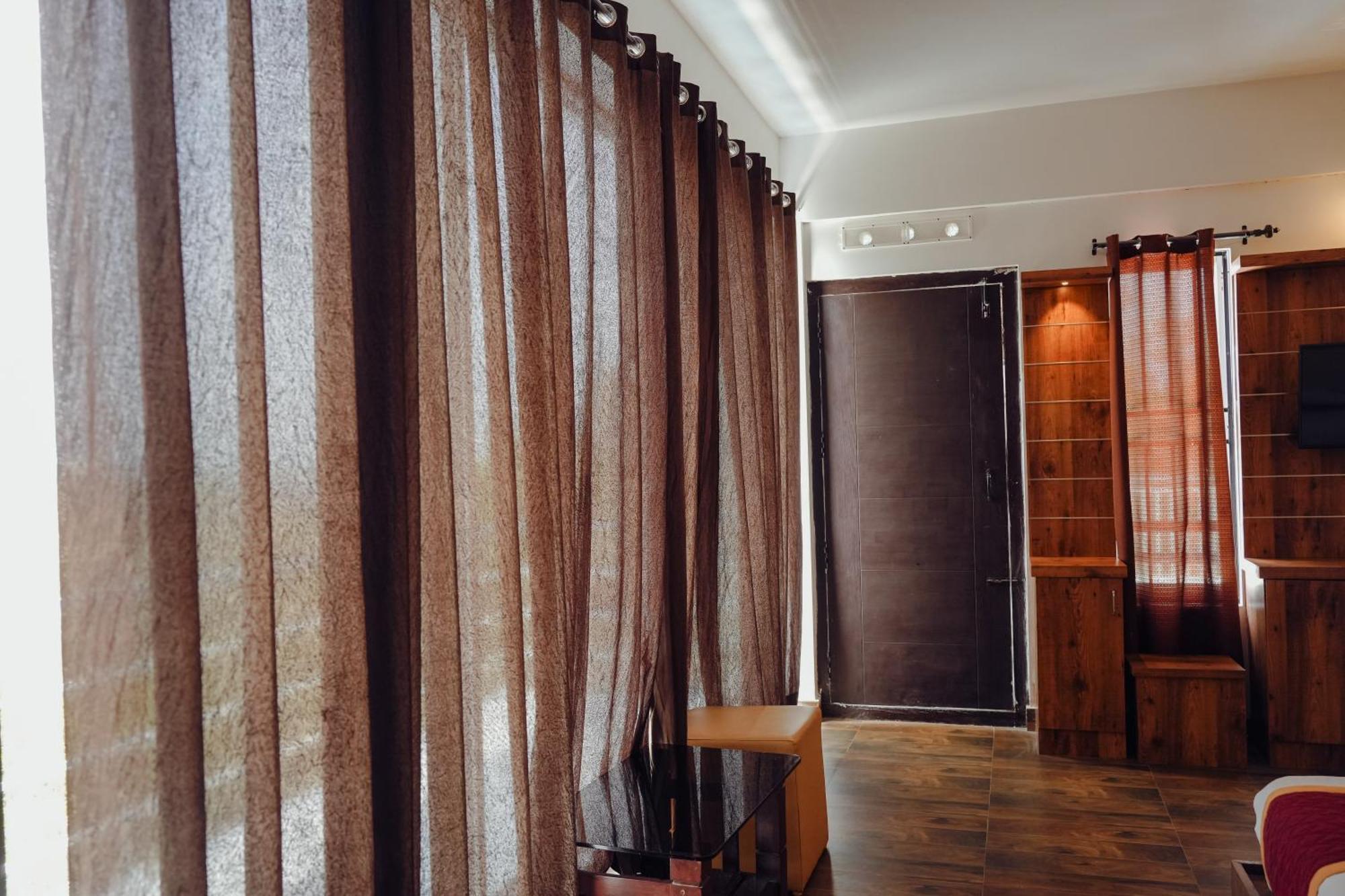 Haze Woods Resort Vaduvanchal 外观 照片